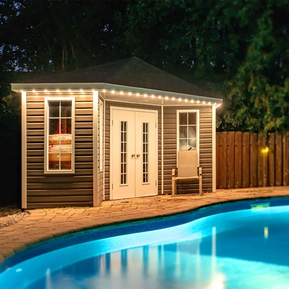 Elegant poolside lighting with programmable LED system
